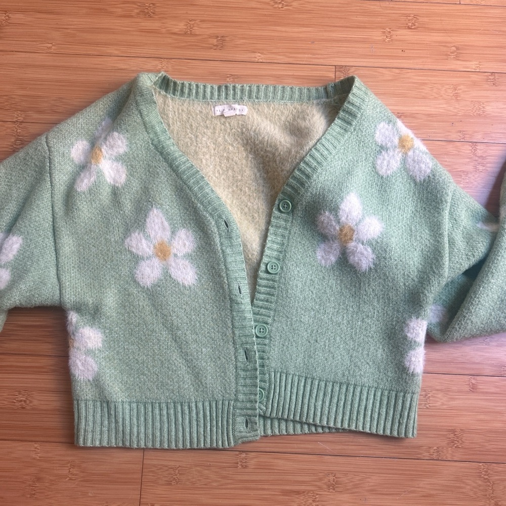 La Hearts Green Cropped Floral Cardigan